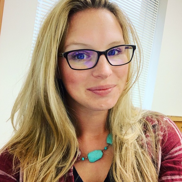 Meet your Posher, Sarah - Picture 1 of 1